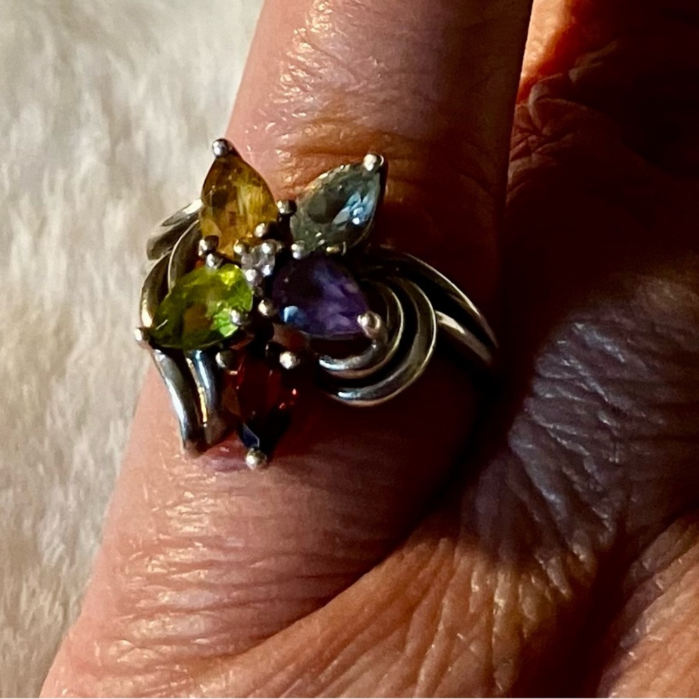 Silver Semi Precious Stones Flower Ring 7 - Picture 2 of 9